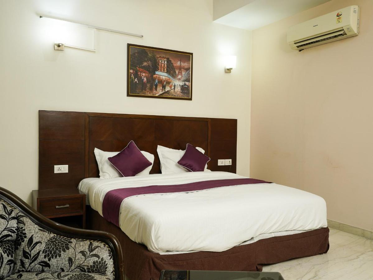 Lime Tree Hotel Sushant Lok Gurgaon Sector 29 Next To Iffco Chowk Metro Exteriér fotografie