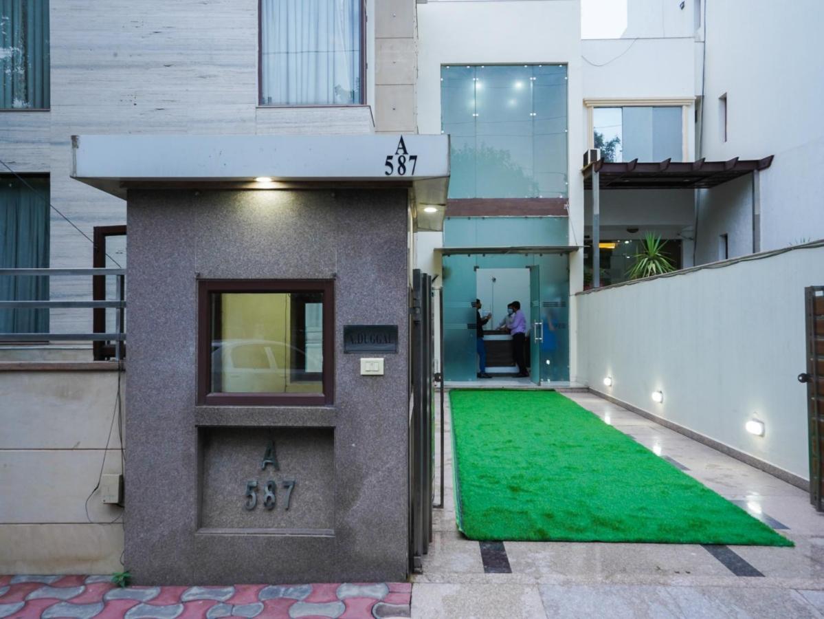 Lime Tree Hotel Sushant Lok Gurgaon Sector 29 Next To Iffco Chowk Metro Exteriér fotografie