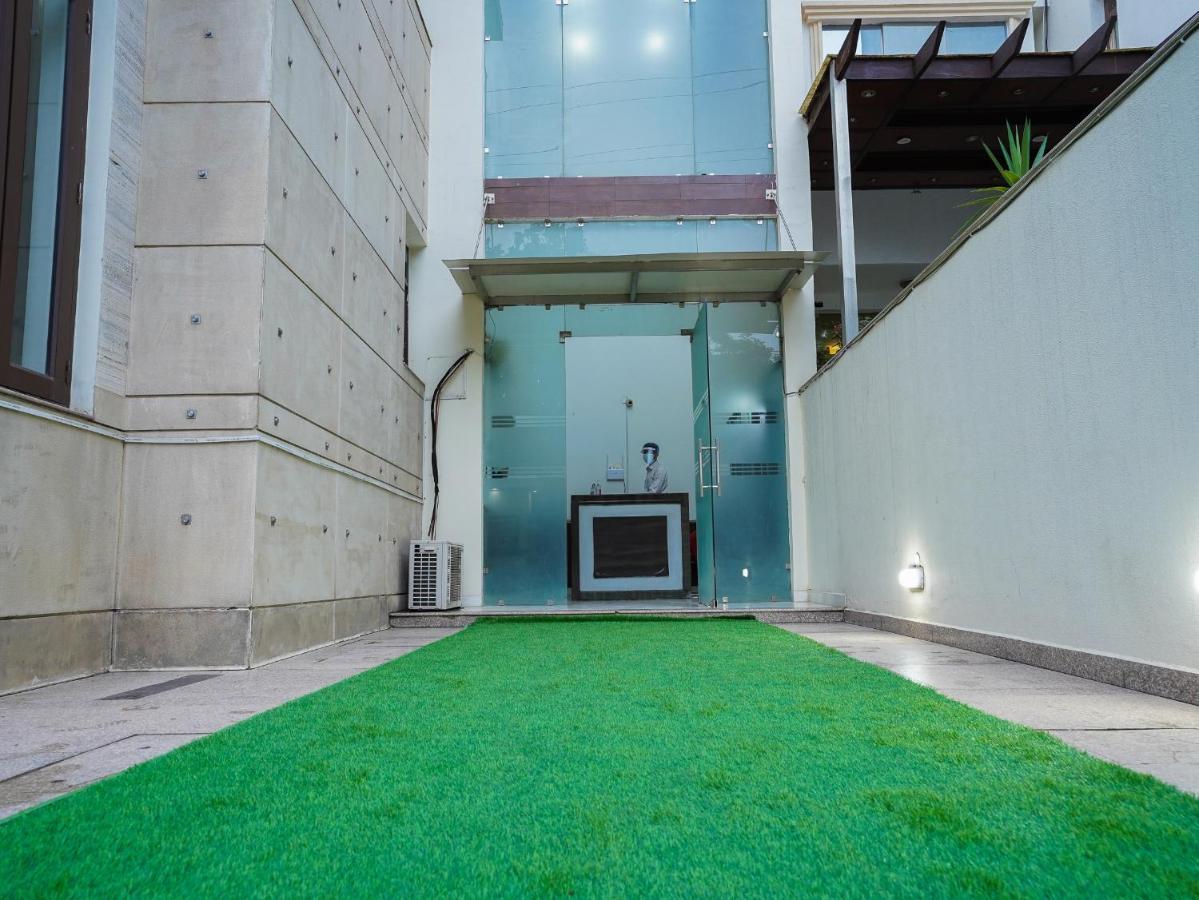 Lime Tree Hotel Sushant Lok Gurgaon Sector 29 Next To Iffco Chowk Metro Exteriér fotografie
