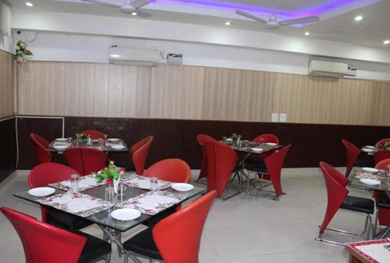 Lime Tree Hotel Sushant Lok Gurgaon Sector 29 Next To Iffco Chowk Metro Exteriér fotografie