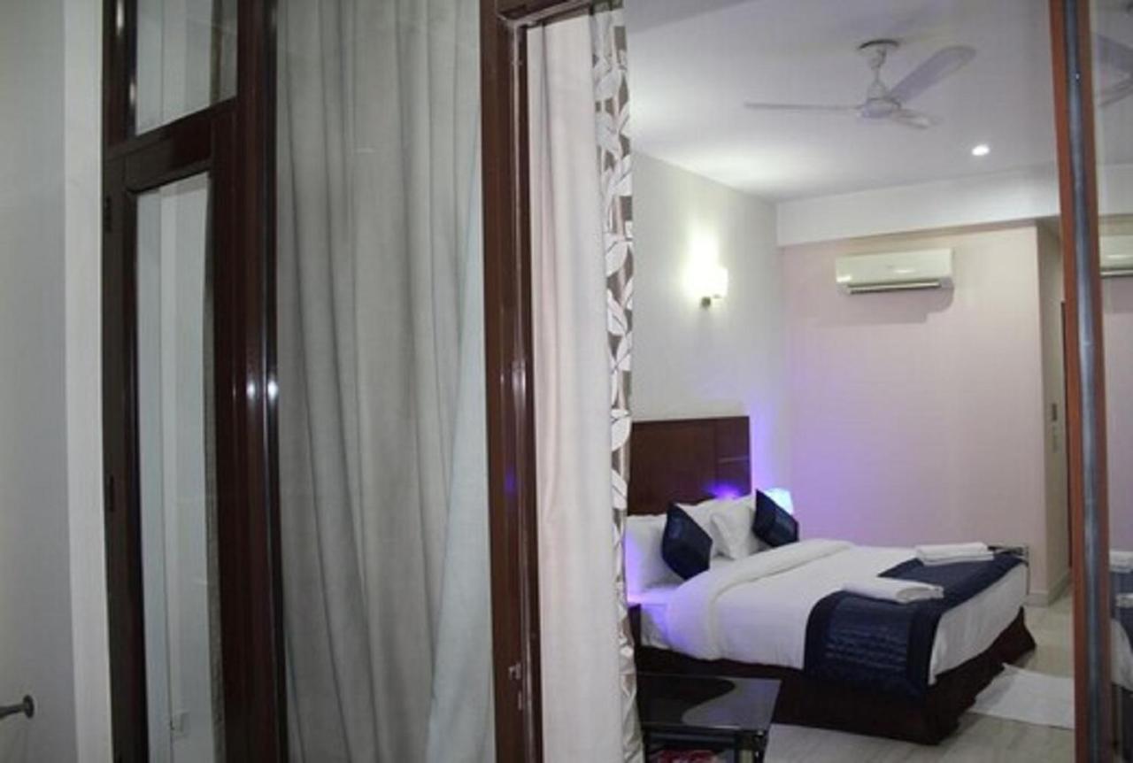 Lime Tree Hotel Sushant Lok Gurgaon Sector 29 Next To Iffco Chowk Metro Exteriér fotografie